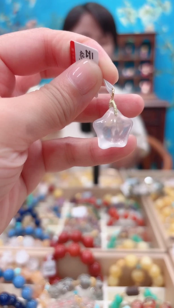 颈饰18K金镶嵌水晶设计款珠串