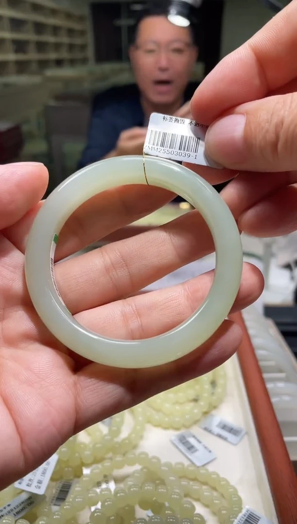 未镶嵌手镯和田玉57-58圈口 039-1