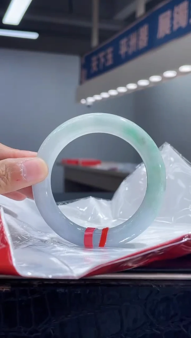 未镶嵌手镯翡翠4