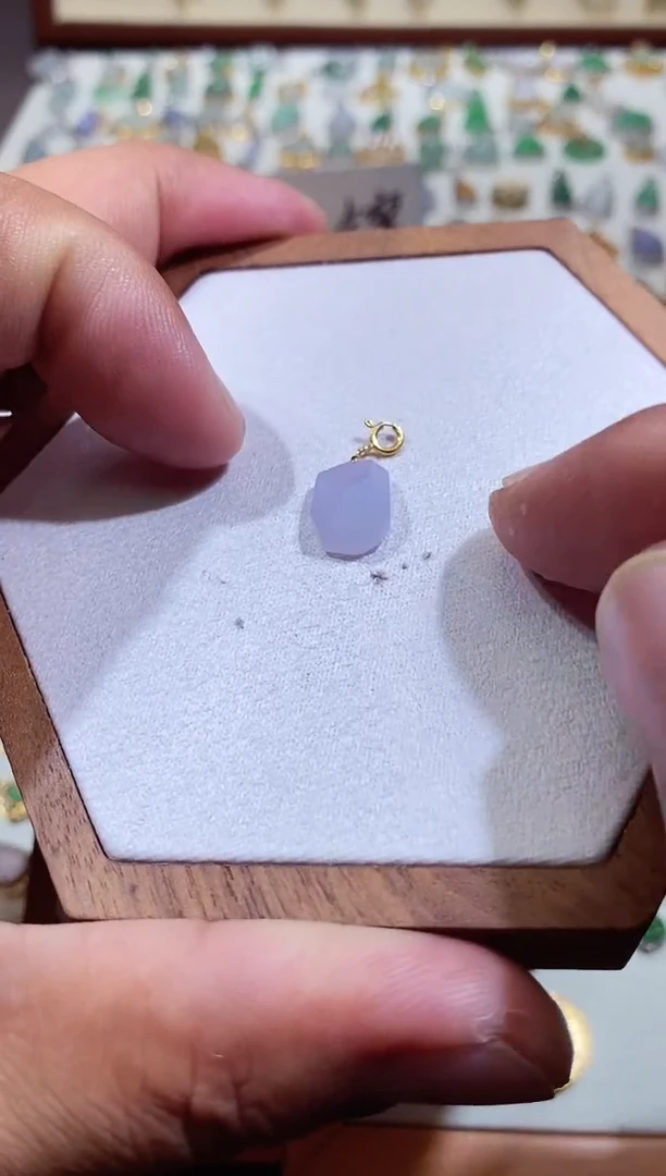 吊坠(不含链)18K金镶嵌翡翠1111