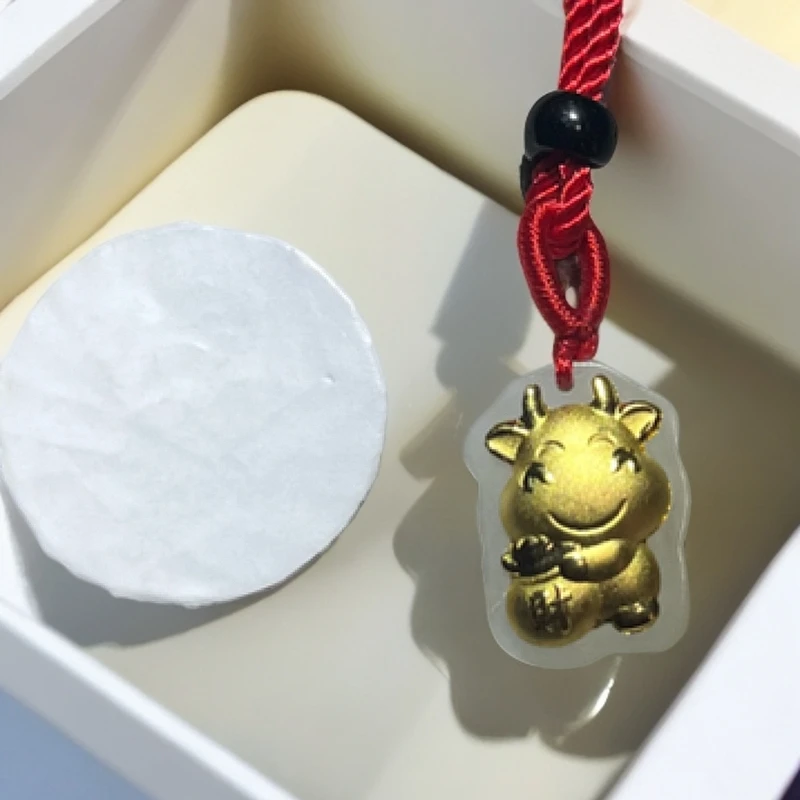 天然和田玉牛气冲天（男女款小牛带金）