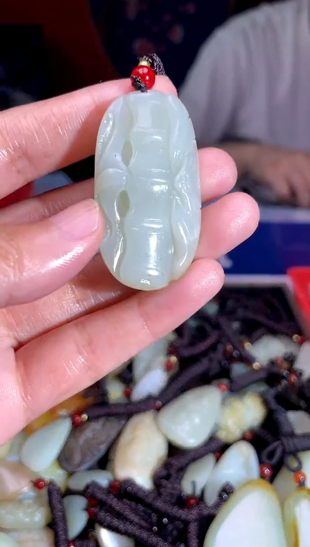 和田玉未镶嵌把件1