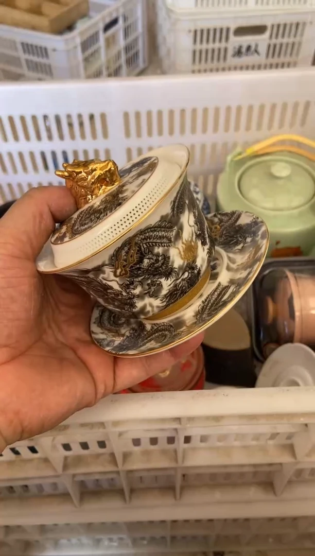 无运费险有瑕疵的摄影的产品有使用过的痕迹有点脏介意勿拍