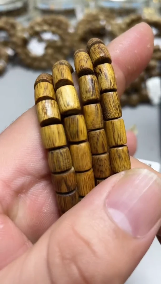 【闪购商品】沉香手串海南莺歌绿随型单圈多样性发其一