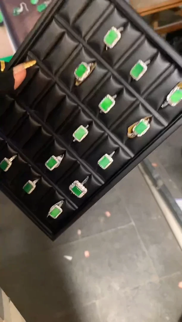 【闪购商品】定制翡翠未镶嵌52定制翡翠-多样性发货（发其一）