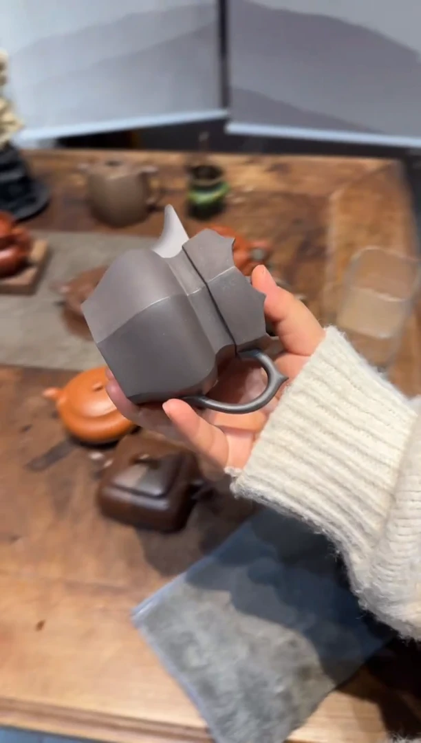 茶壶紫砂边****拍天青僧帽 中