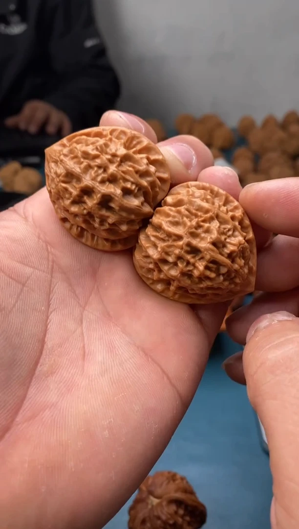 吊坠文玩核桃金牛642