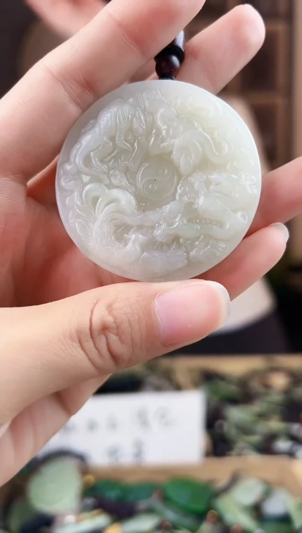 颈饰未镶嵌和田玉拍一发一，多样性发货