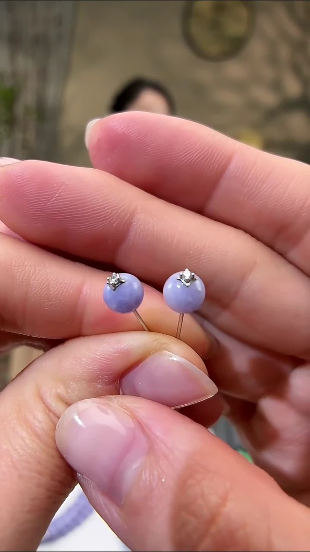 颈饰18K金镶嵌翡翠珠子耳钉