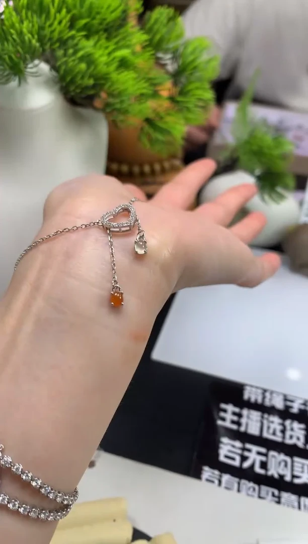 颈饰未镶嵌翡翠风*子---112378