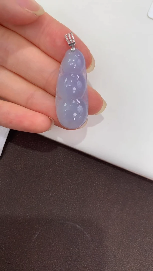 翡翠18K金镶嵌颈饰天然缅甸a货翡翠