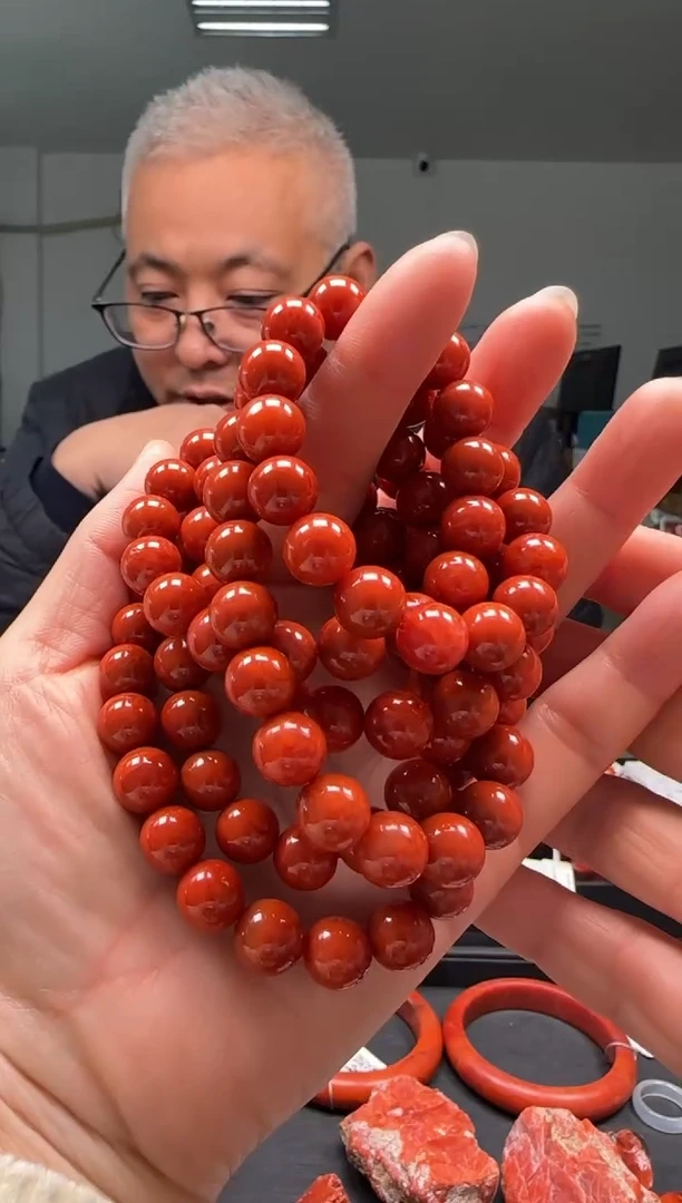 【闪购商品】南红玛瑙多样性发一件未镶嵌10mm瓦西多圈圆珠