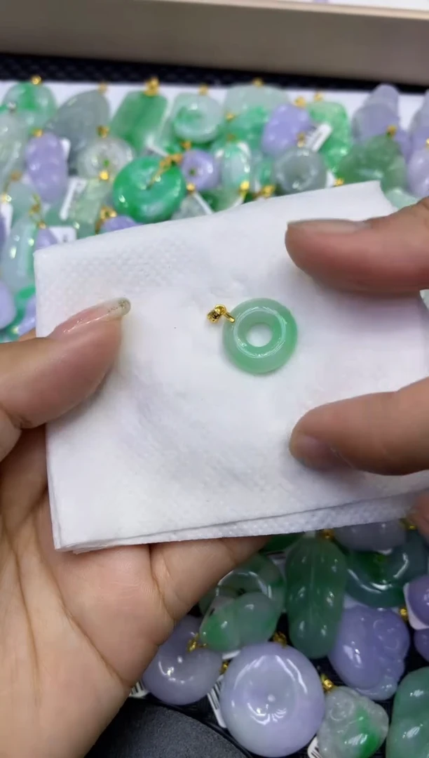 颈饰未镶嵌翡翠天然缅甸A货翡翠