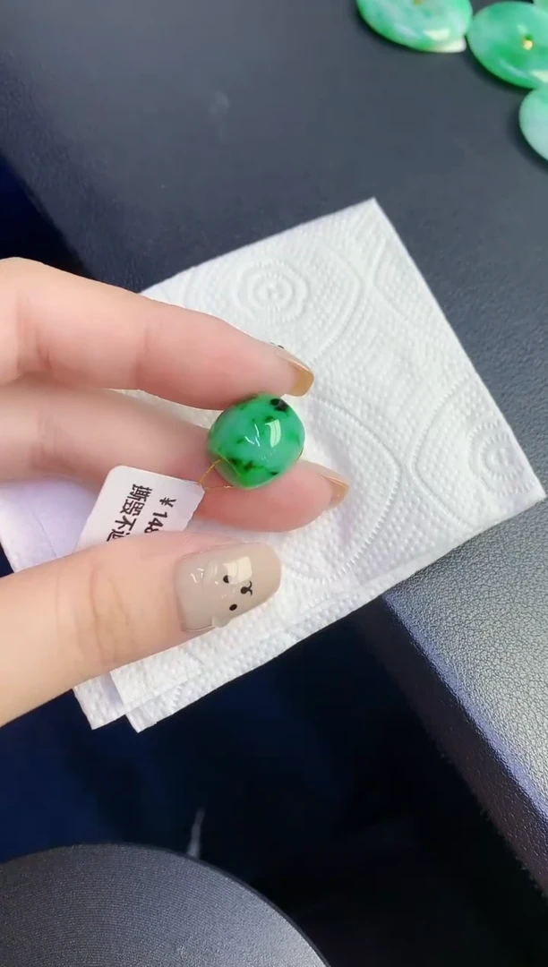 颈饰未镶嵌翡翠缅甸天然翡翠A货