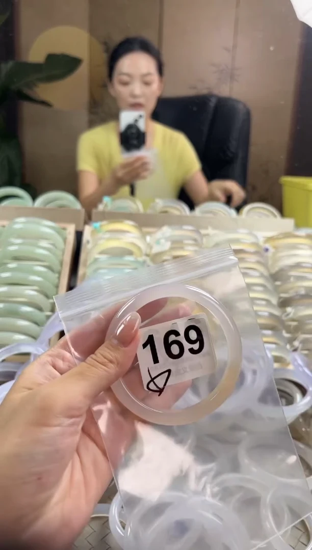 手镯玛瑙/玉髓未镶嵌169