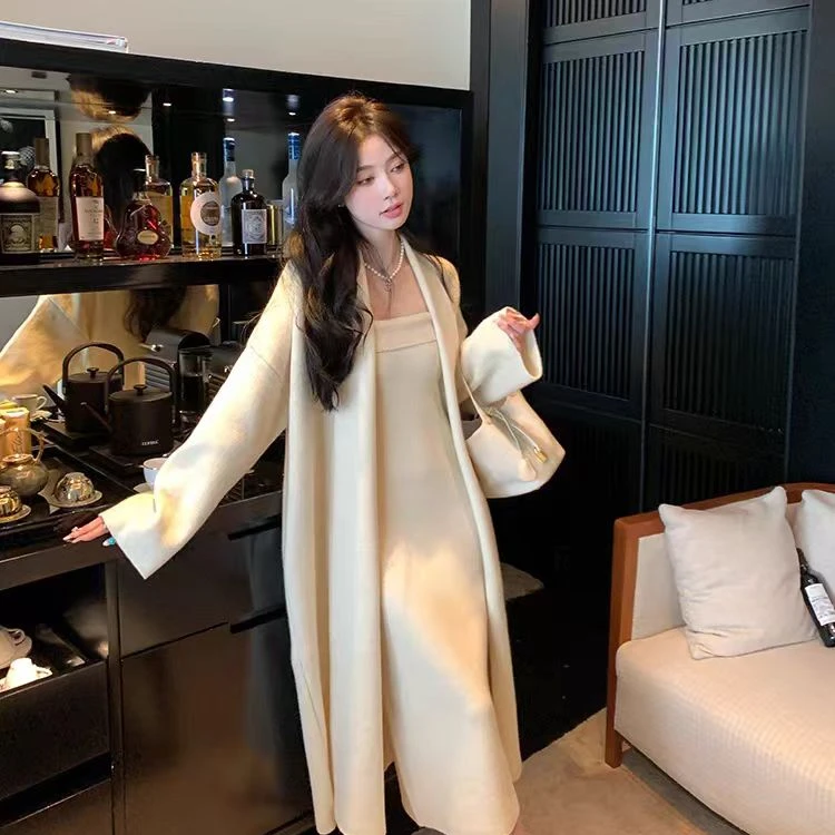 2024秋冬新款气质两件套针织毛衣外套配修身内搭抹胸裙套装俩件套