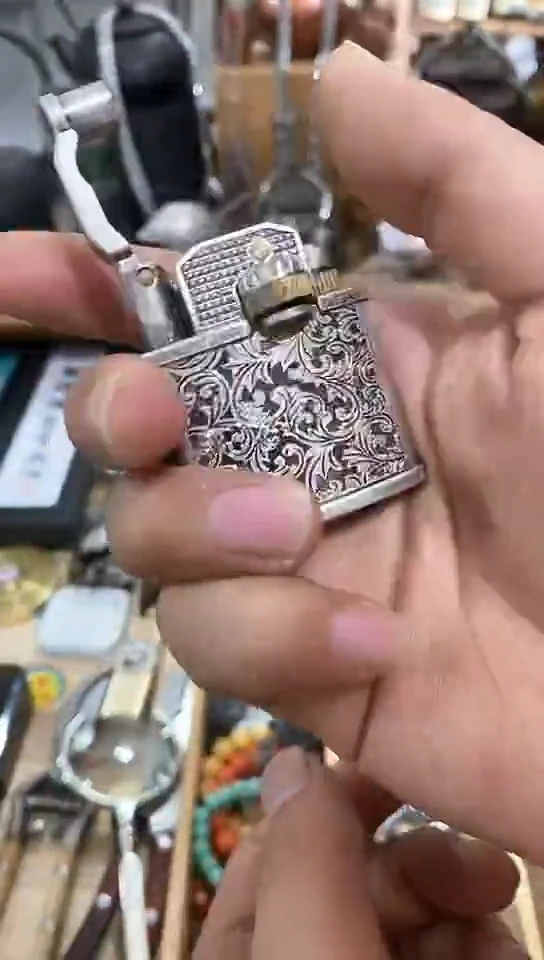 瓷片闪购商品  如图所示