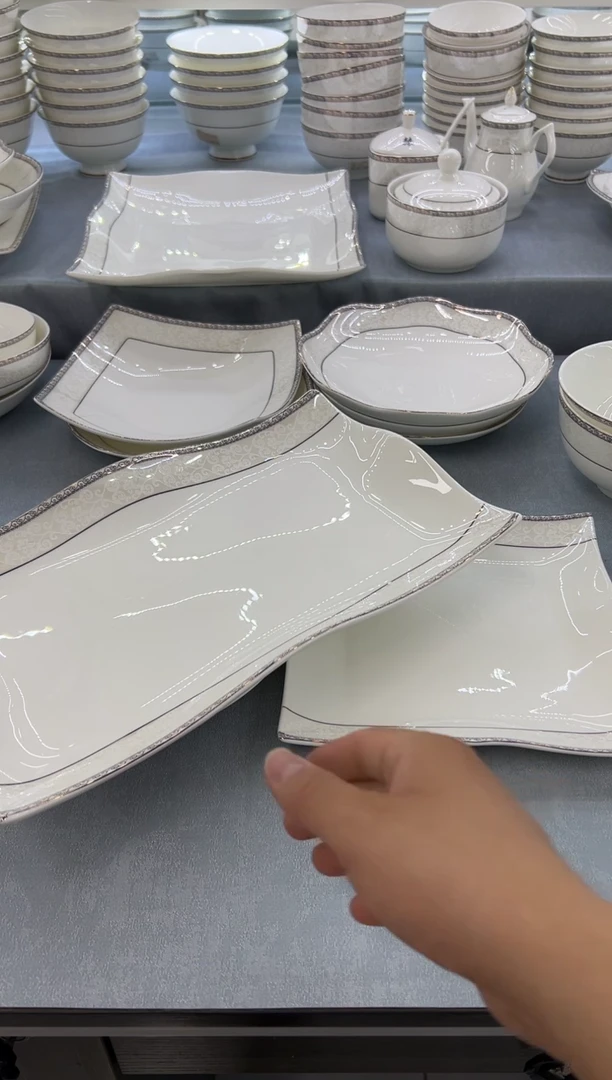 骨瓷玲珑13波浪鱼1个