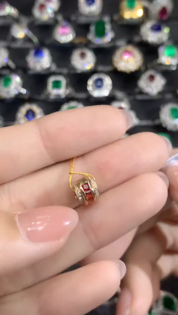 吊坠(不含链)蓝宝石18K金镶嵌A32