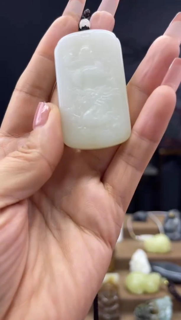 颈饰未镶嵌和田玉1