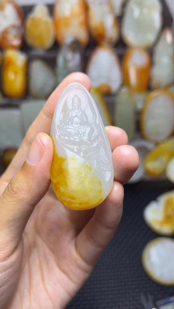 和田玉未镶嵌颈饰1