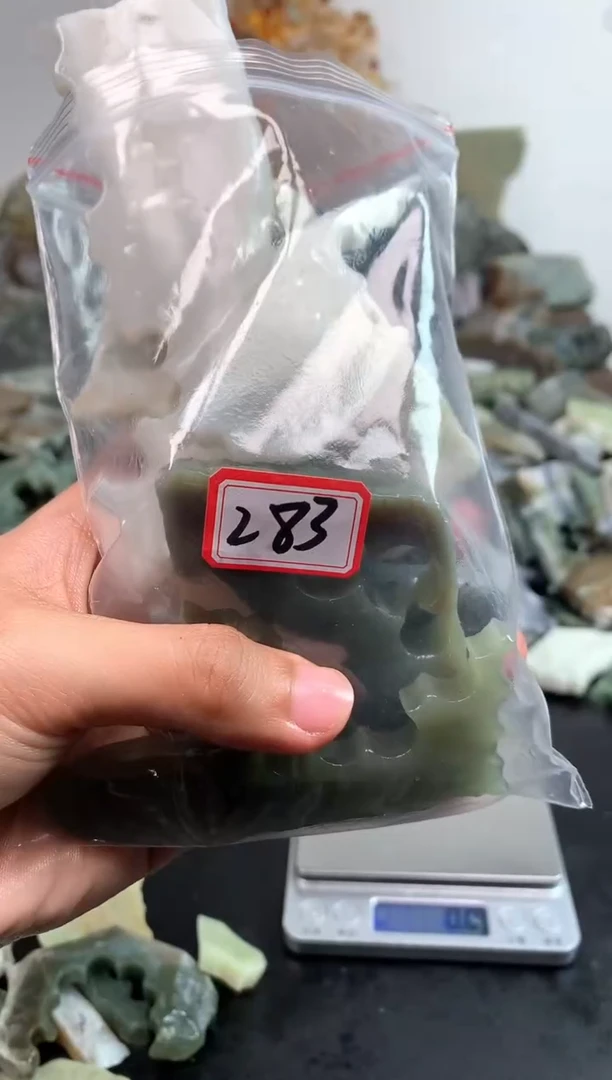 未镶嵌和田玉摆件283