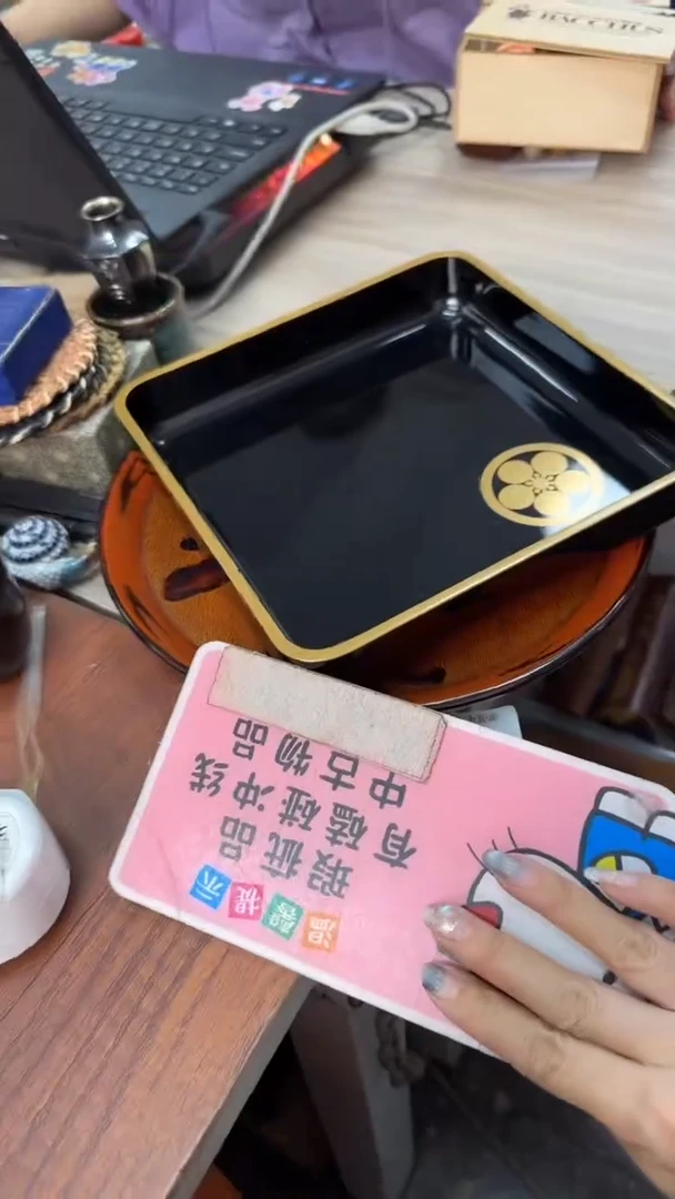 韶****?听见日子翻页的声音
