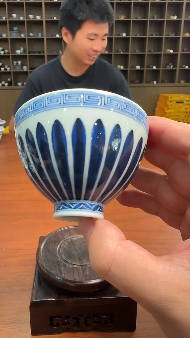 【不晓堂】柴窑青花菊瓣鸡心杯-浅蓝