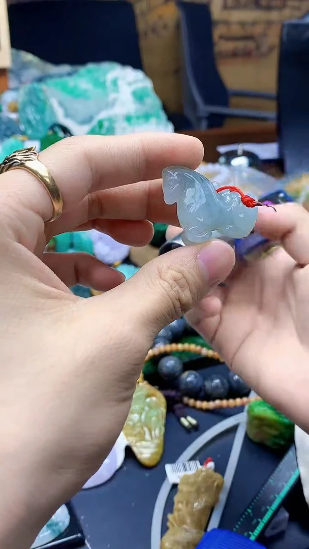 颈饰未镶嵌翡翠天然A货翡翠