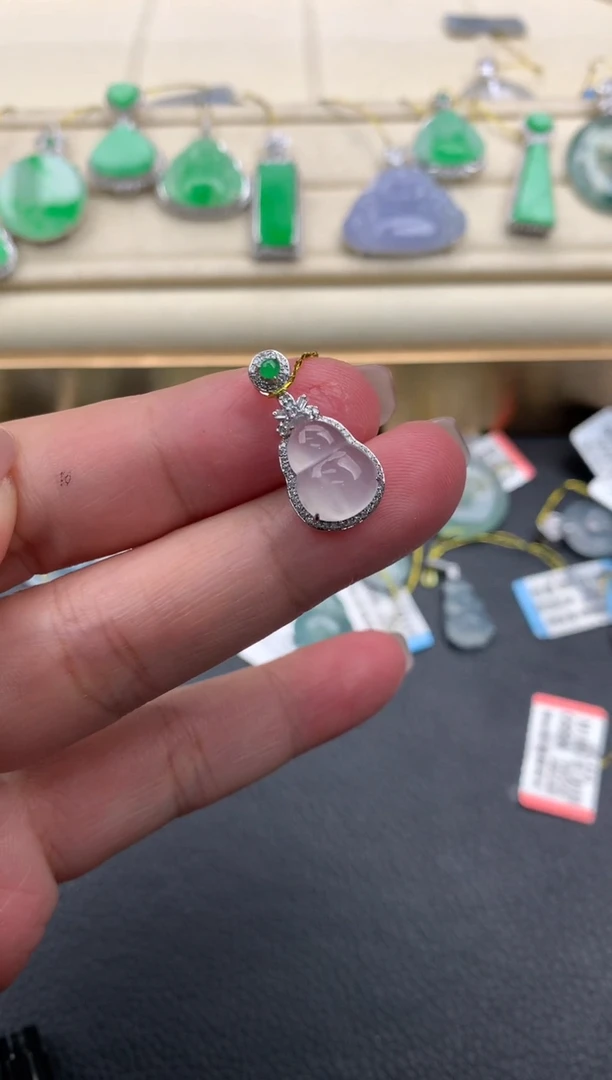 翡翠18K金镶嵌颈饰A388