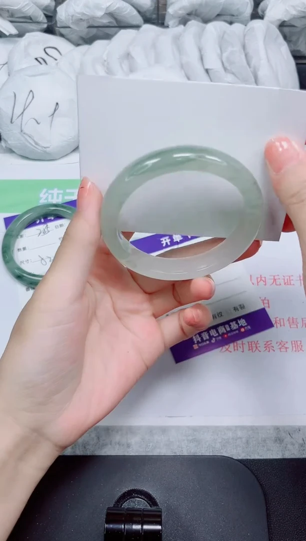 石英质玉手镯未镶嵌286-56