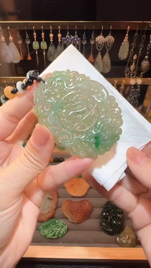 定制翡翠未镶嵌翡翠