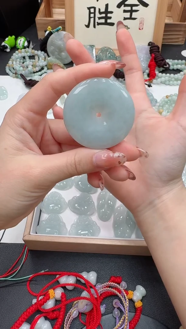 吊坠(不含链)未镶嵌翡翠释*怀扣子多样性发其一