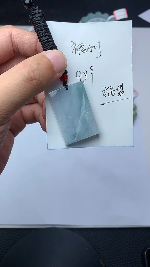 翡翠未镶嵌颈饰珠子