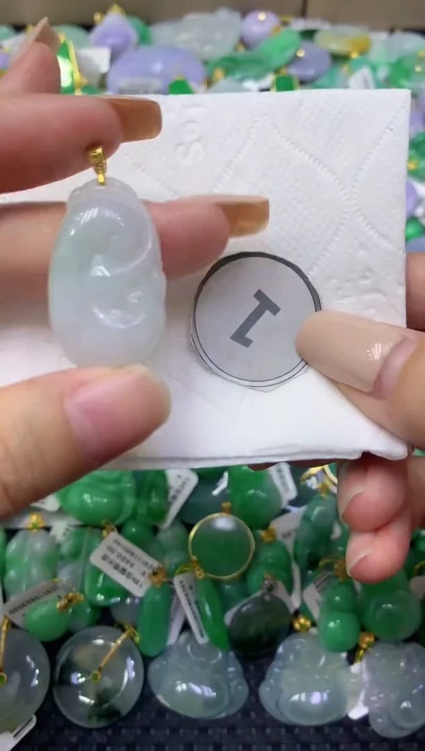 颈饰未镶嵌翡翠天然缅甸翡翠A货