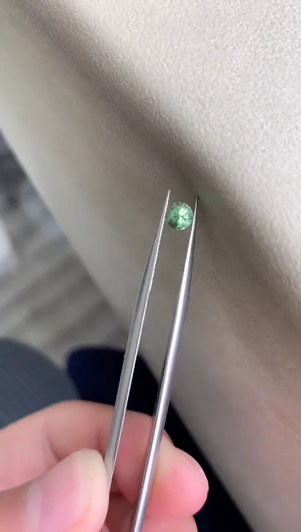 石榴石（沙弗莱）裸石未镶嵌裸石