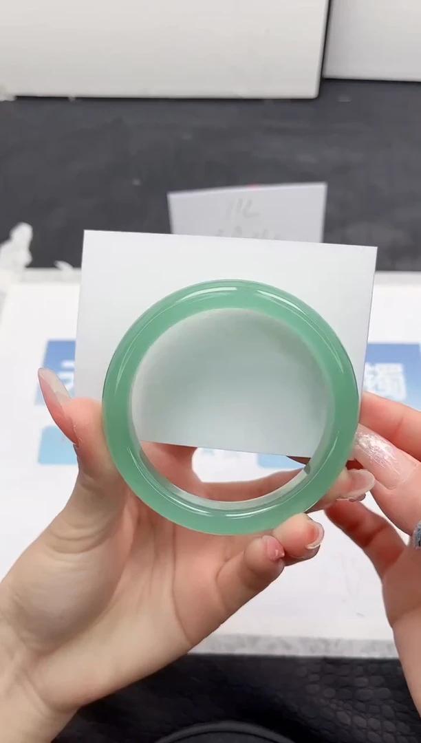 【闪购商品】石英质玉手镯未镶嵌66-58.2