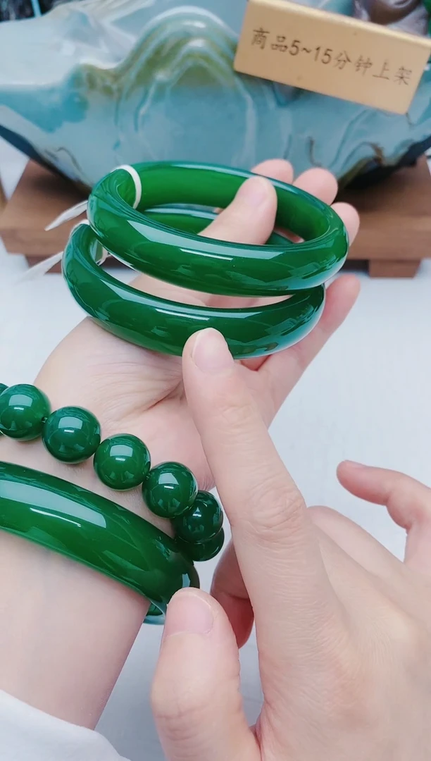 【闪购商品】玛瑙/玉髓手镯未镶嵌玛瑙手镯