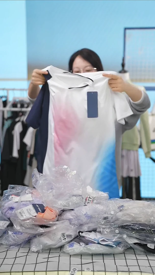 455号清仓衣服，不退不换！！男款M码