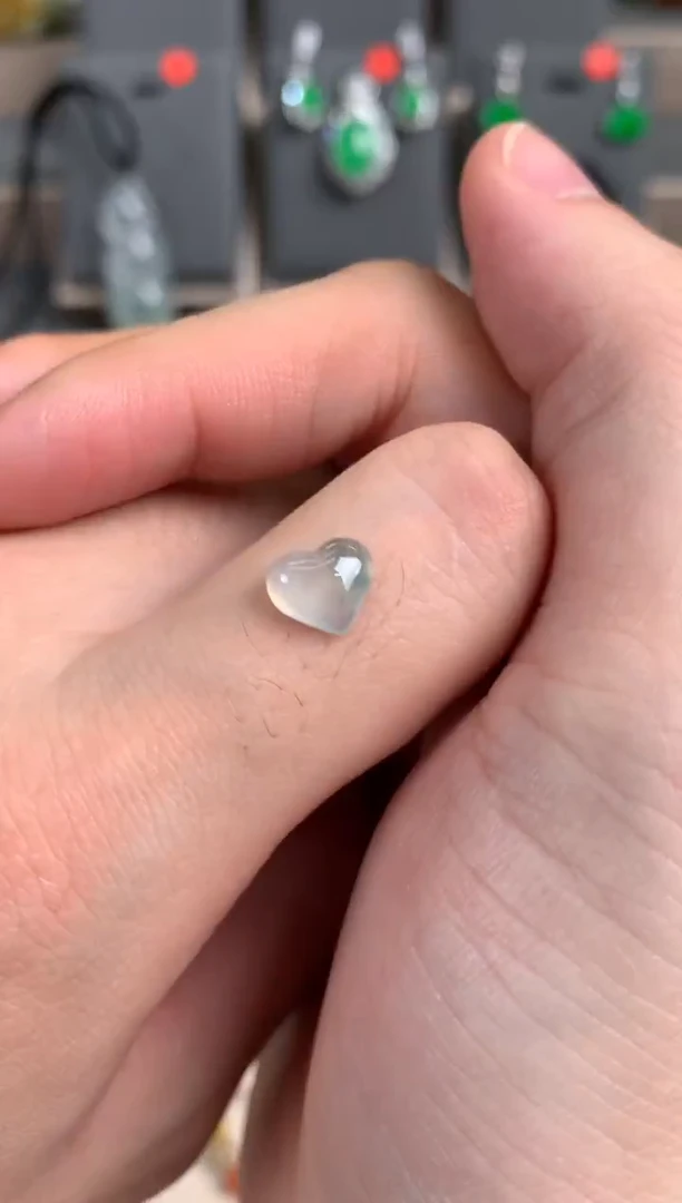 未镶嵌定制翡翠裸玉