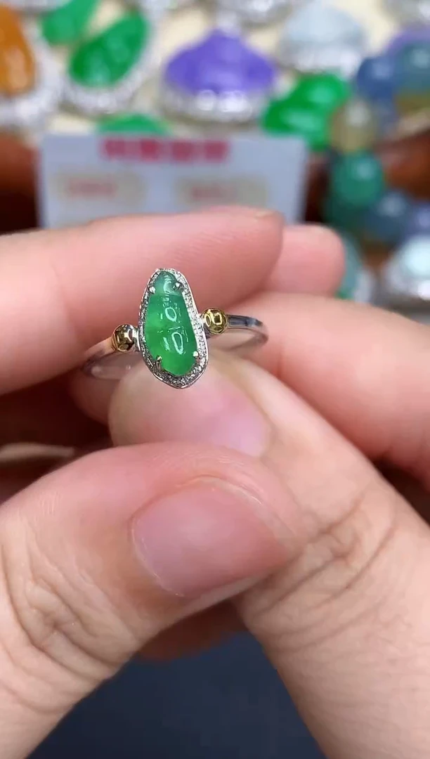 18K金镶嵌戒指翡翠288-中国好珍宝