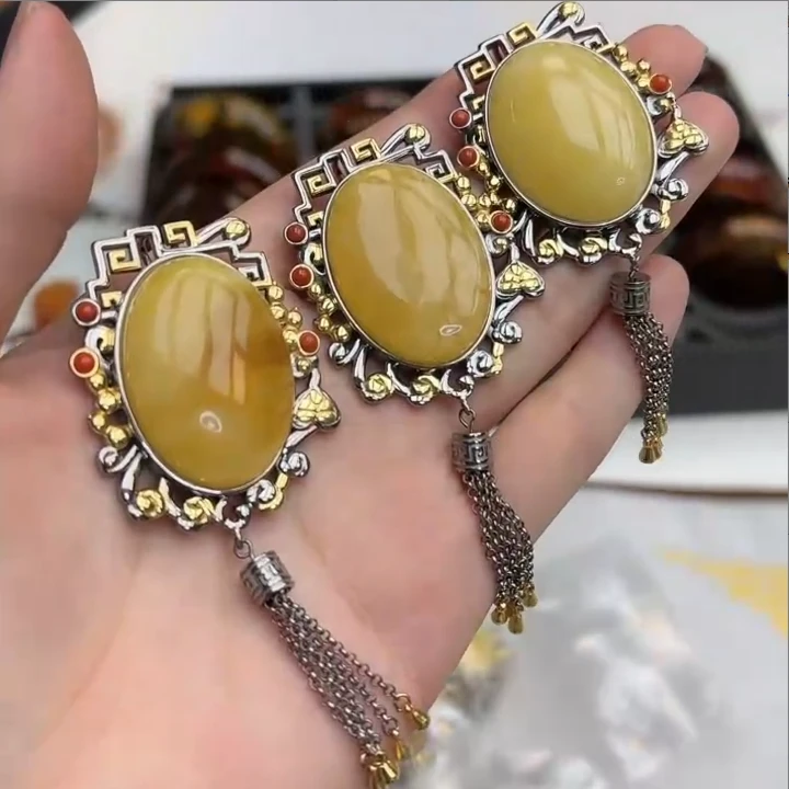 石惑珠宝·蜜蜡吊坠#多样性发一