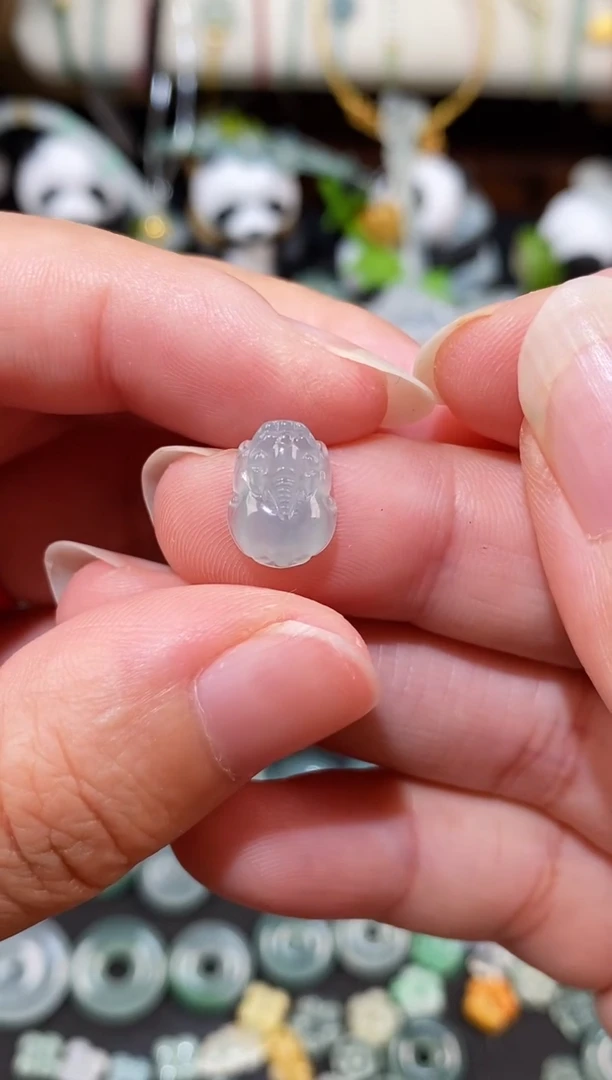散珠翡翠吴***～貔貅裸石
