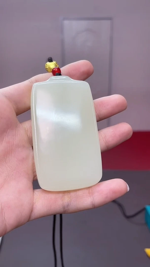 【闪购商品】和田玉吊坠未镶嵌无事牌导致