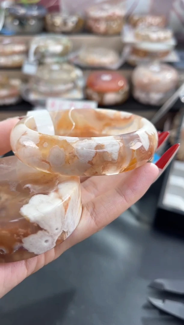 未镶嵌手镯石英质玉60（赠品镯心 不保证完美）