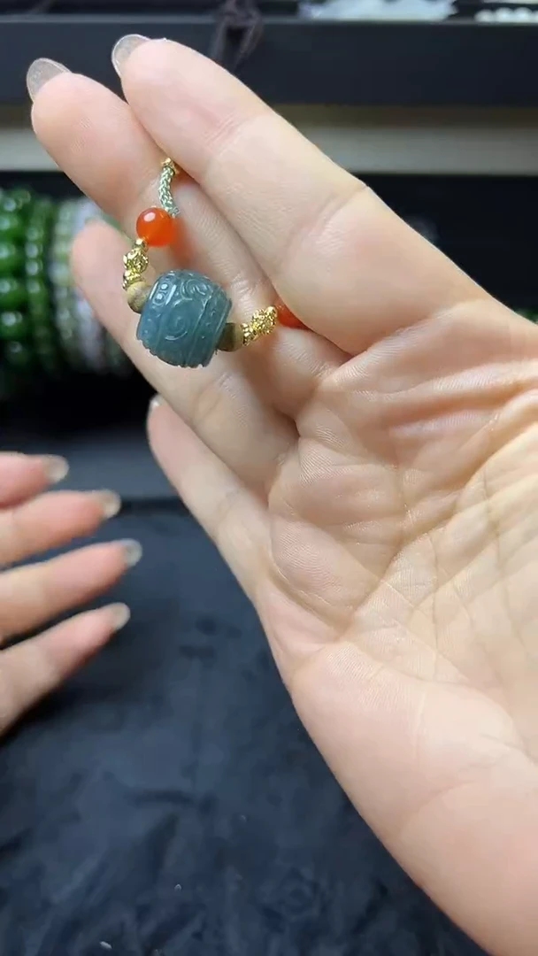 翡翠未镶嵌颈饰翡翠吊坠