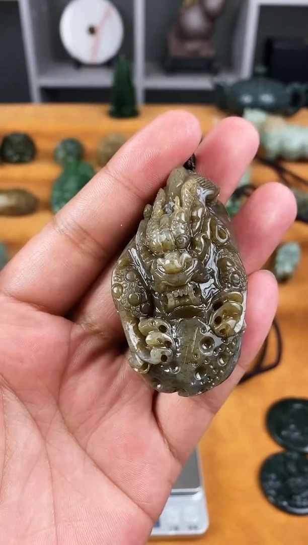 颈饰未镶嵌和田玉1