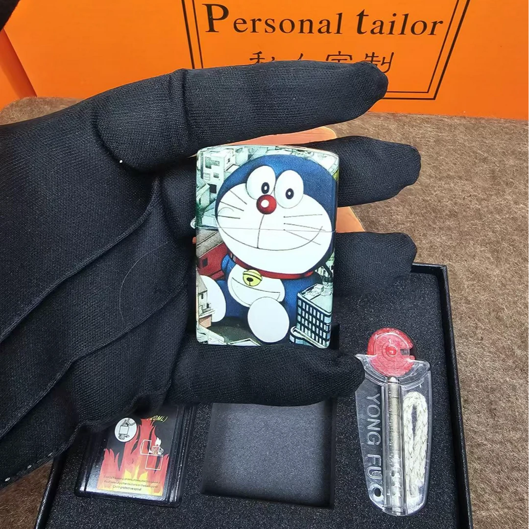 夜光彩绘蓝胖子打火机便携设计创意个性的网红防风煤油礼盒装