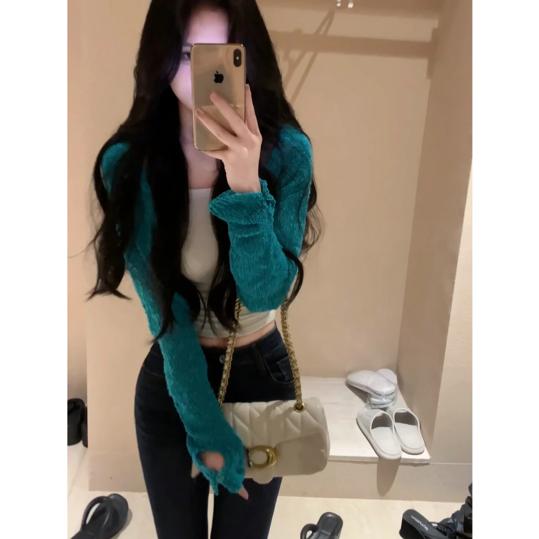 绿色显白镂空短款针织长袖开衫女早秋新款修身显瘦肌理感外穿上衣