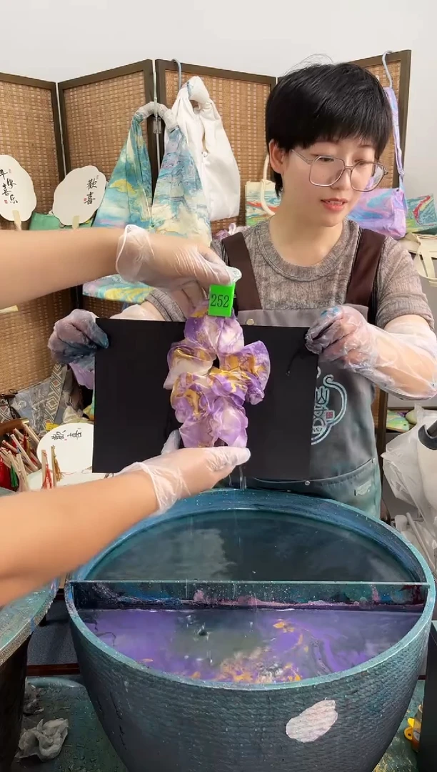 252发漆仙女直播闪拍